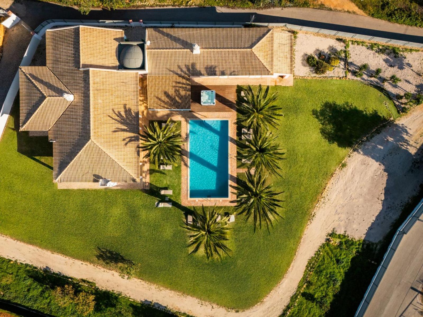 Rosas Villa